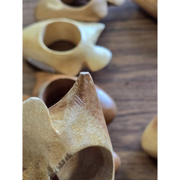 Wooden Fish 8 Napkin Rings VTG MCM Tropical Wood Hand Carved Set Indonesia - Picture 4 of 6